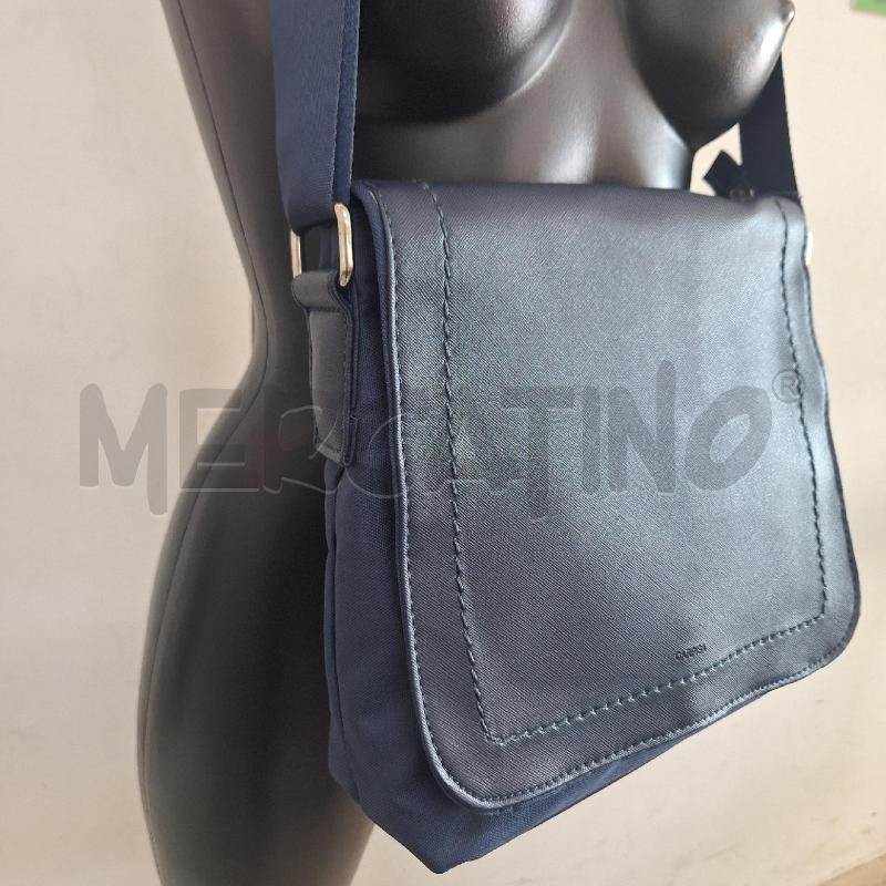 BORSETTA DONNA CARPISA BLU NYLON NUOVO | Mercatino dell'Usato Ottaviano 2