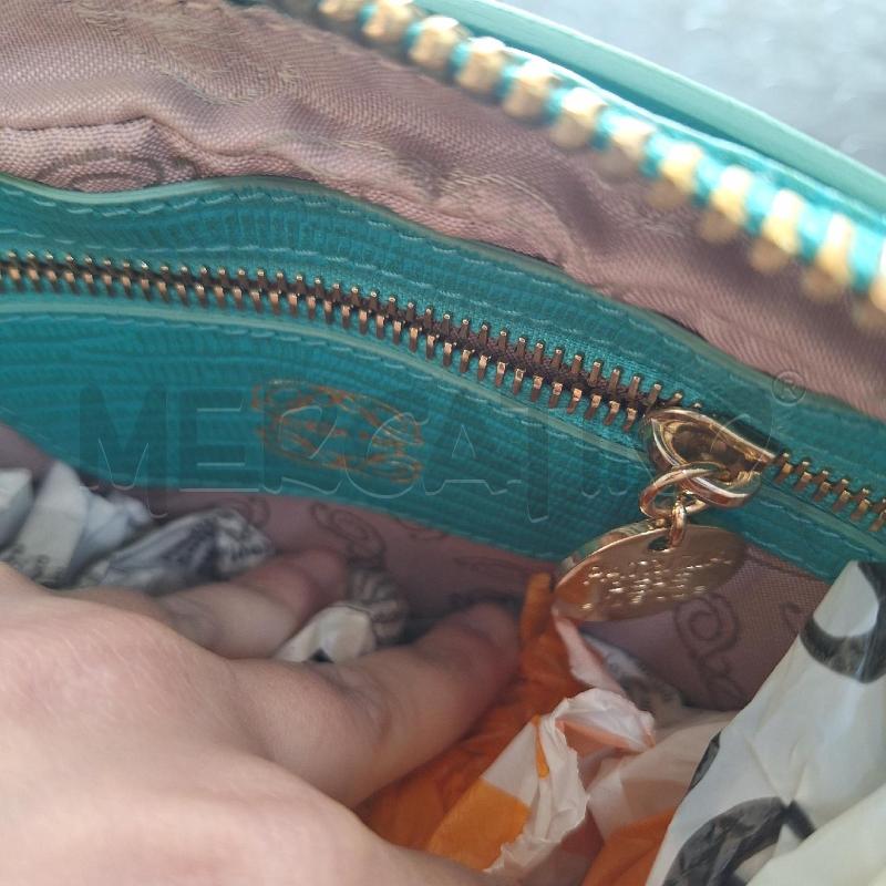 BORSETTA DONNA PATRIZIA PEPE VERDE ACQUA 100% PELLE | Mercatino dell'Usato Ottaviano 3