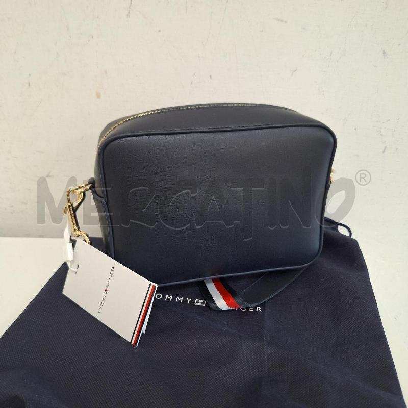 BORSETTA DONNA TOMMY HILFIGER CAMERA BAG BLU NUOVO | Mercatino dell'Usato Ottaviano 3