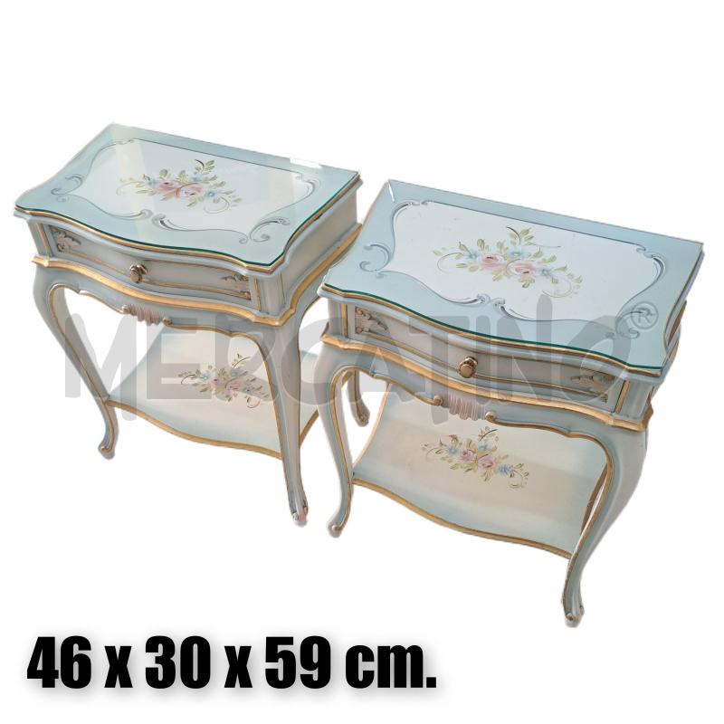COMODINI COPPIA STILE VENEZIANO BIANCO CELESTE FIORI PIANO VETRO | Mercatino dell'Usato Ottaviano 1