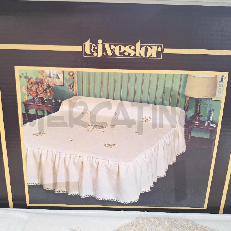 COPERTA MATRIMONIALE TEJ VESTOR ECRU FIORI | Mercatino dell'Usato Ottaviano 3
