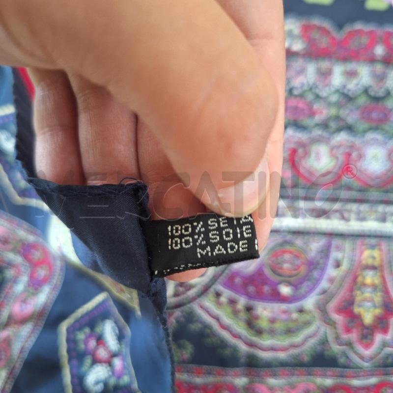 FOULARD GIANNI VERSACE VINTAGE BLU FUCSIA GRANDE | Mercatino dell'Usato Ottaviano 4