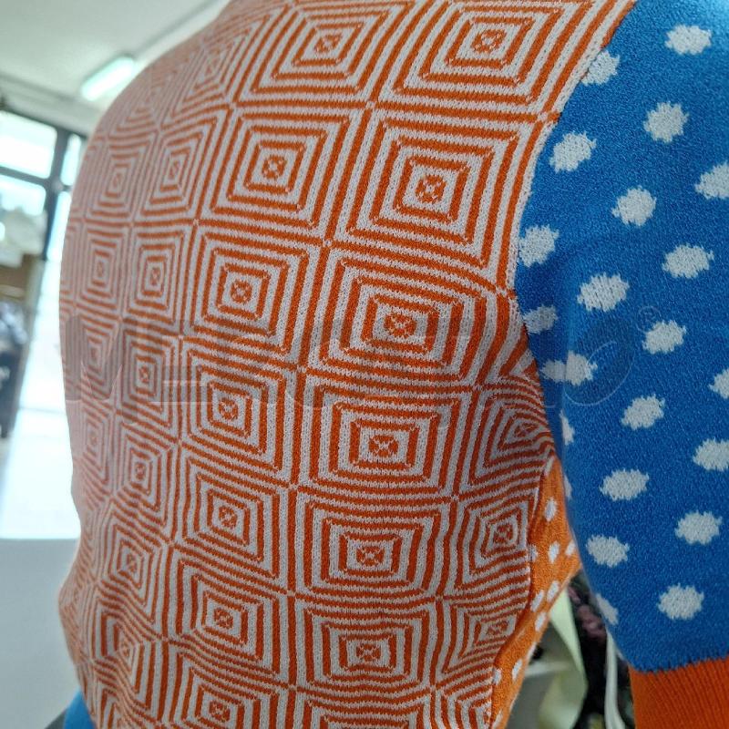 MAGLIA DONNA SARAH ALLISON ARANCIONE CELESTE NUOVO | Mercatino dell'Usato Ottaviano 3