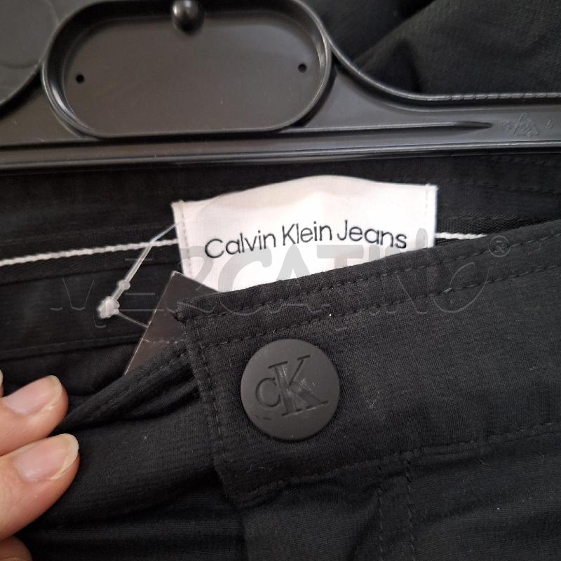 PANTALONE UOMO CALVIN KLEIN NERO STEMMA | Mercatino dell'Usato Ottaviano 2