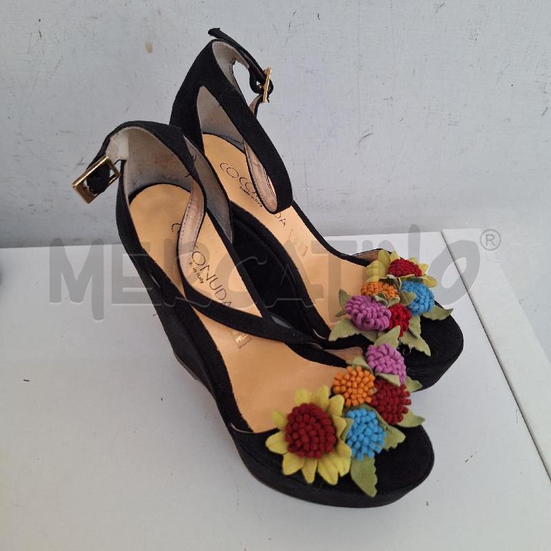 SANDALI DONNA COCONUDA NERO FIORI | Mercatino dell'Usato Ottaviano 2