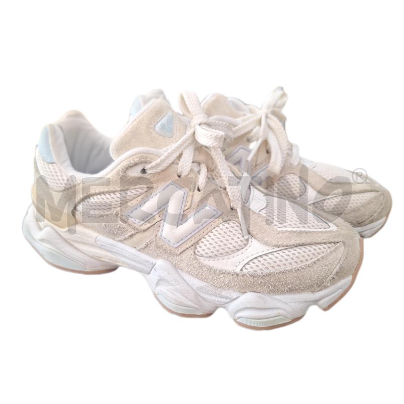 SCARPE BAMBINO NEW BALANCE 9060 BEIGE AZZURRO | Mercatino dell'Usato Ottaviano 1