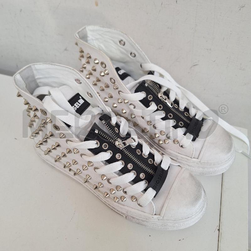 SCARPE DONNA GIOSELIN BIANCO BORCHIE | Mercatino dell'Usato Ottaviano 2