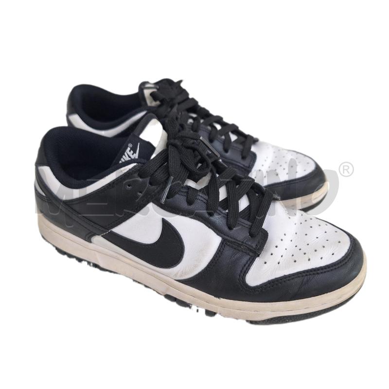 SCARPE DONNA NIKE DUNK LOW NERO BIANCO  | Mercatino dell'Usato Ottaviano 1