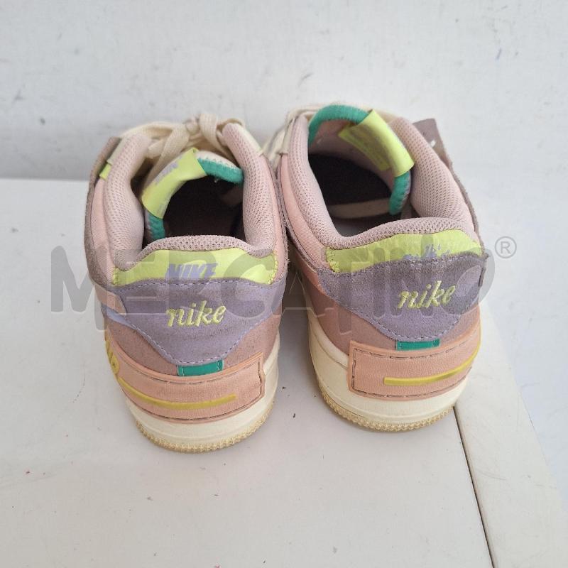 SCARPE DONNA NIKE ROSA GIALLO LILLA | Mercatino dell'Usato Ottaviano 2