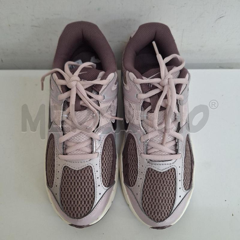 SCARPE NIKE V5 RNR UNISEX TAUPE HAZE BURGUNDY ASH | Mercatino dell'Usato Ottaviano 2