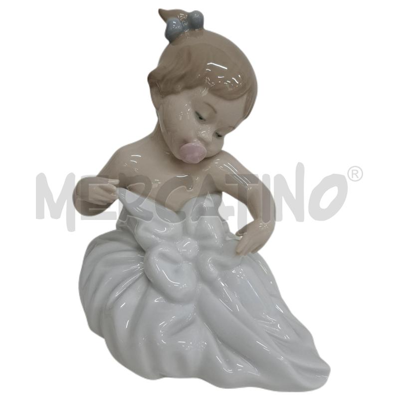 STATUA NAO BY LLADRO ECCOMI QUA PORCELLANA - 16 CM. | Mercatino dell'Usato Ottaviano 1