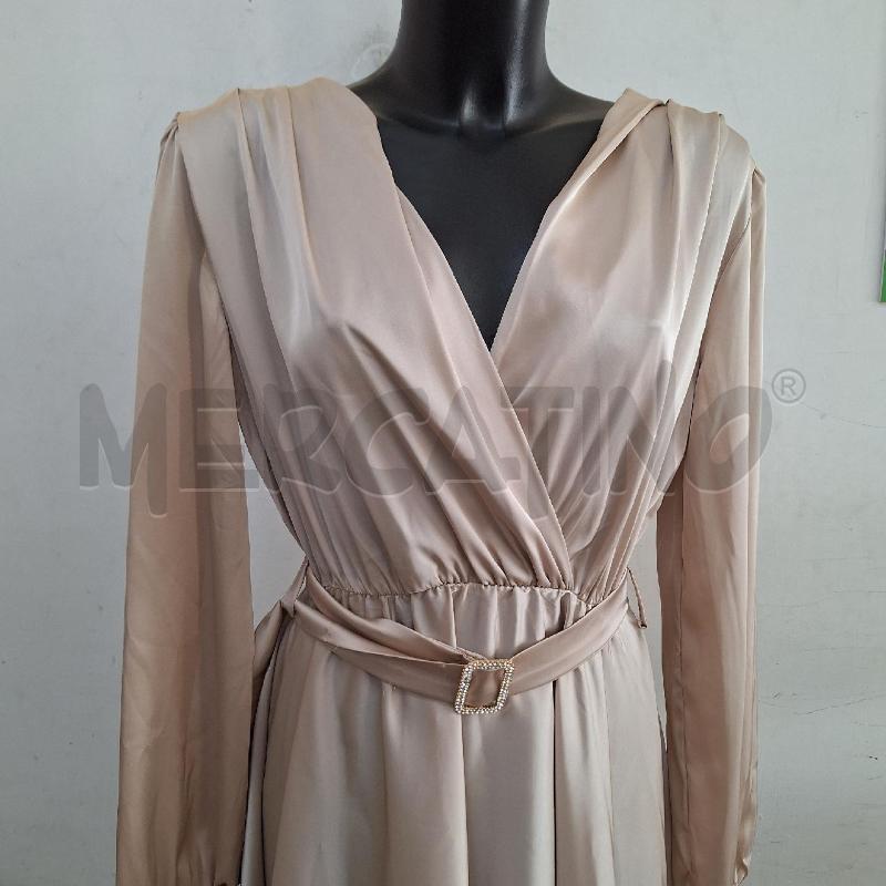 VESTITO DONNA RINASCIMENTO BEIGE NUOVO | Mercatino dell'Usato Ottaviano 2