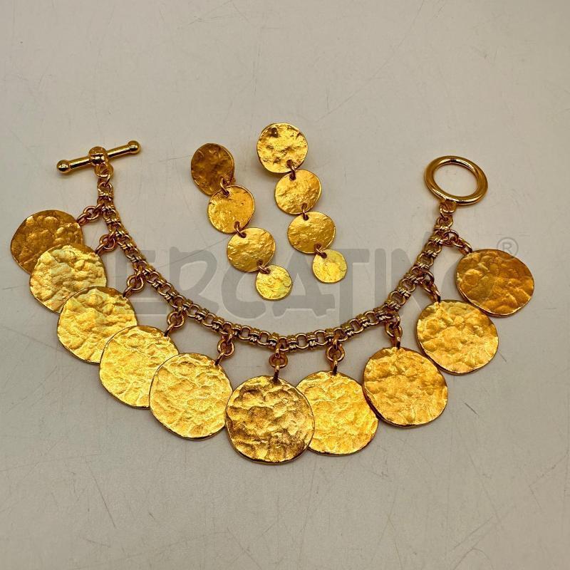KENNETH J LANE BRACCIALE CON ORECCHINI DORATO | Mercatino dell'Usato Oristano 2