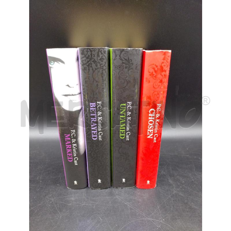 LIBRO SAGA LA CASA DELLA NOTTE VOL 1 4 | Mercatino dell'Usato Oristano 1