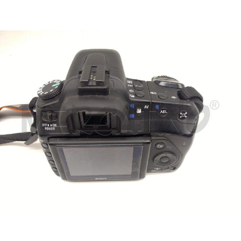MACCHINA FOTOGRAFICA SONY A350 NO DISPLAY | Mercatino dell'Usato Oristano 3
