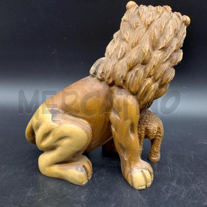 SCULTURA IL LEONE E L'AGNELLO ULIVO | Mercatino dell'Usato Oristano 2
