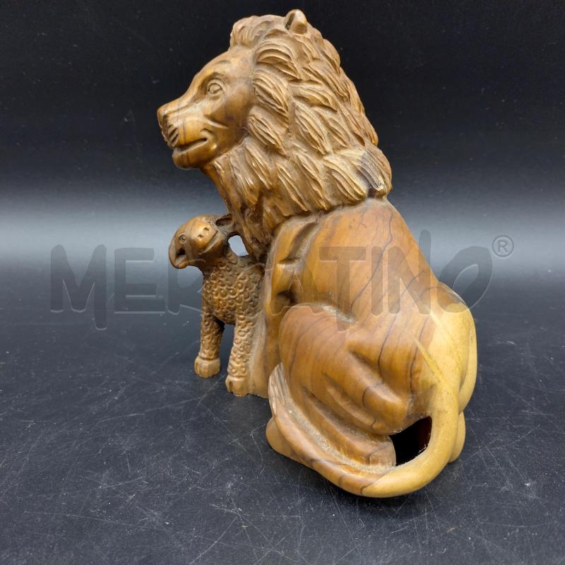 SCULTURA IL LEONE E L'AGNELLO ULIVO | Mercatino dell'Usato Oristano 3