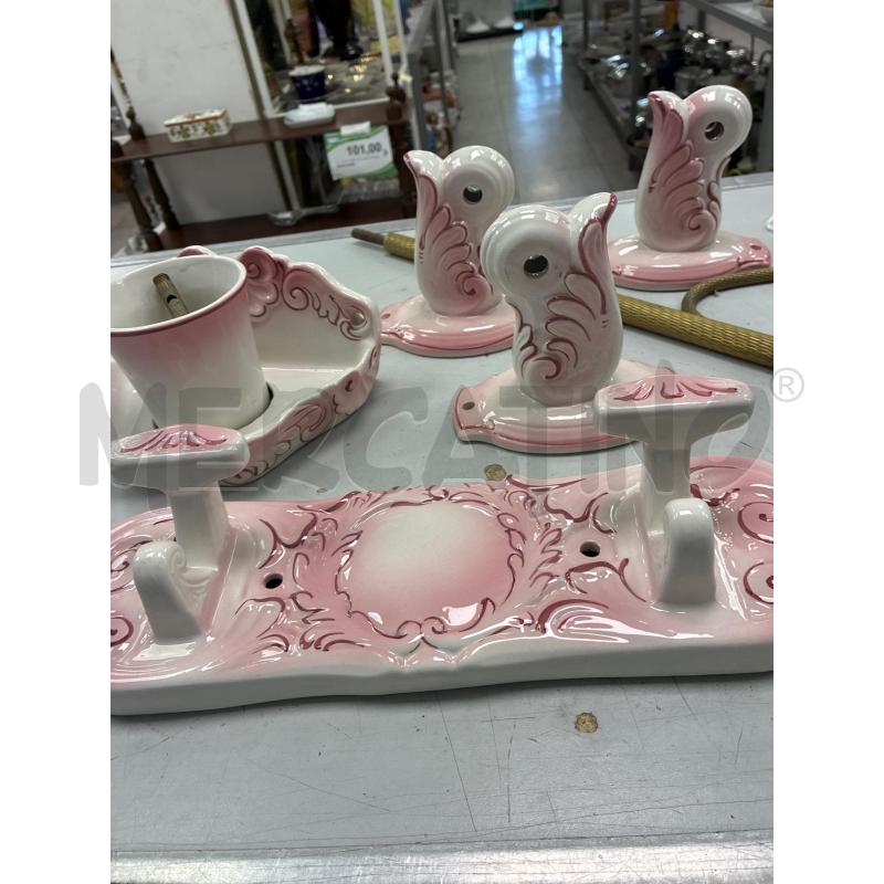 ACCESSORI BAGNO ROSA | Mercatino dell'Usato Montesilvano 3