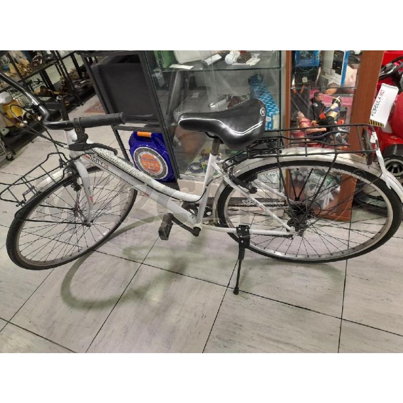 BICICLETTA DONNA BIANCA COUNTRY | Mercatino dell'Usato Montesilvano 1