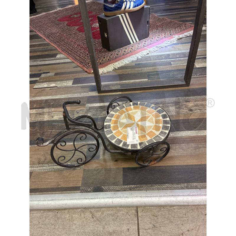 BICICLETTA PORTA VASO NERO  | Mercatino dell'Usato Montesilvano 1
