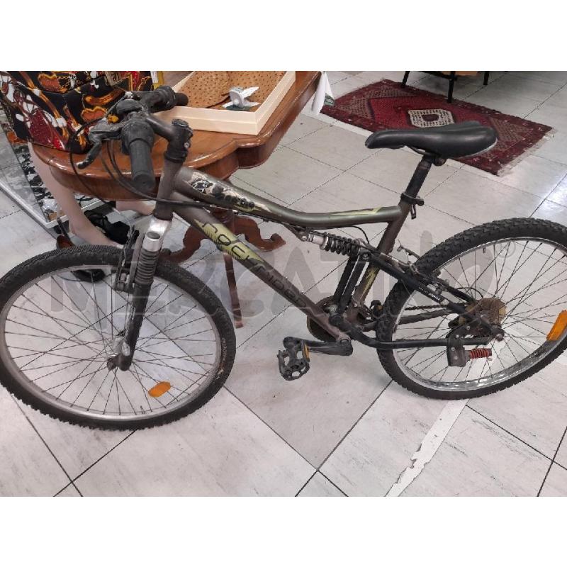 BICICLETTA ROCKRIDER GRIGIA VERDE | Mercatino dell'Usato Montesilvano 1