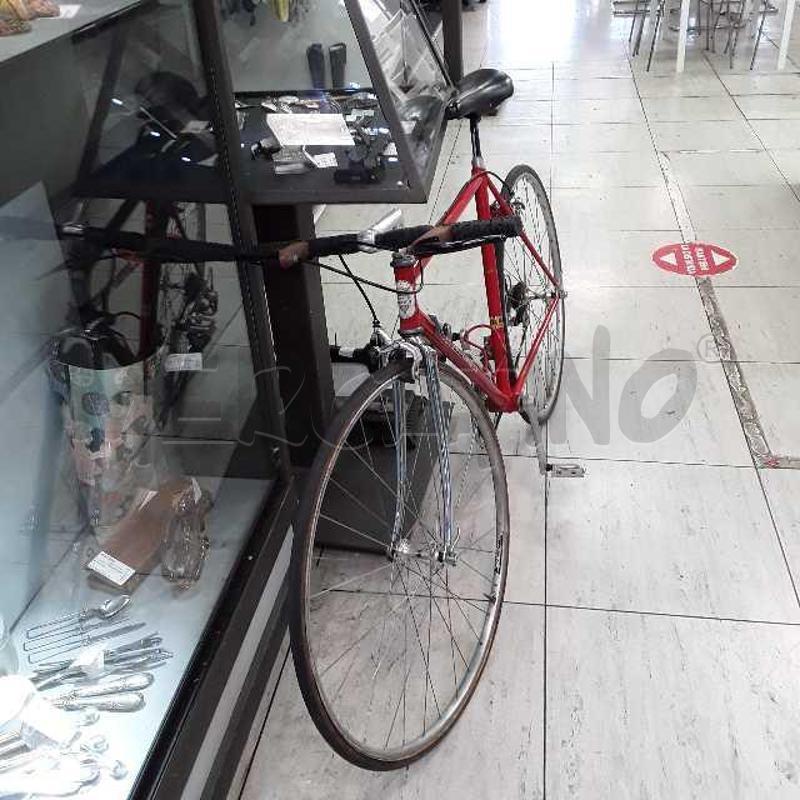 BICICLETTA UOMO ROCCHETTI PESCARA ROSSA SHIMANO 600 | Mercatino dell'Usato Montesilvano 4