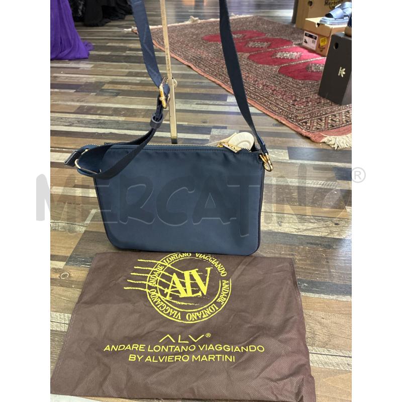BORSA DONNA 1 CLASSE BLU | Mercatino dell'Usato Montesilvano 3