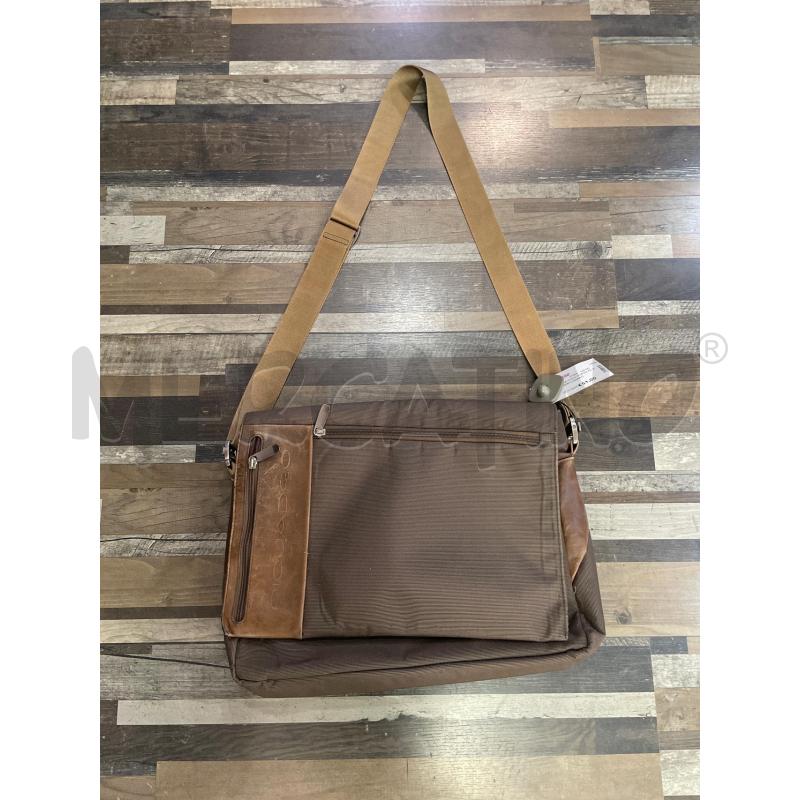 BORSA UOMO PORTA PC PIQUADRO MARRO | Mercatino dell'Usato Montesilvano 1
