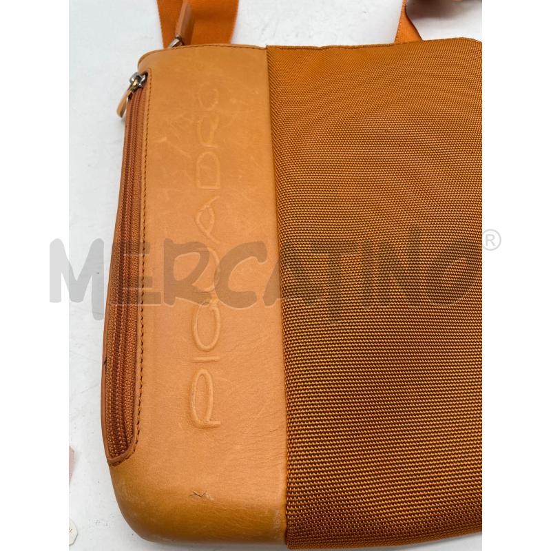 BORSELLO UOMO PIQUADRO ARANCIO  | Mercatino dell'Usato Montesilvano 2