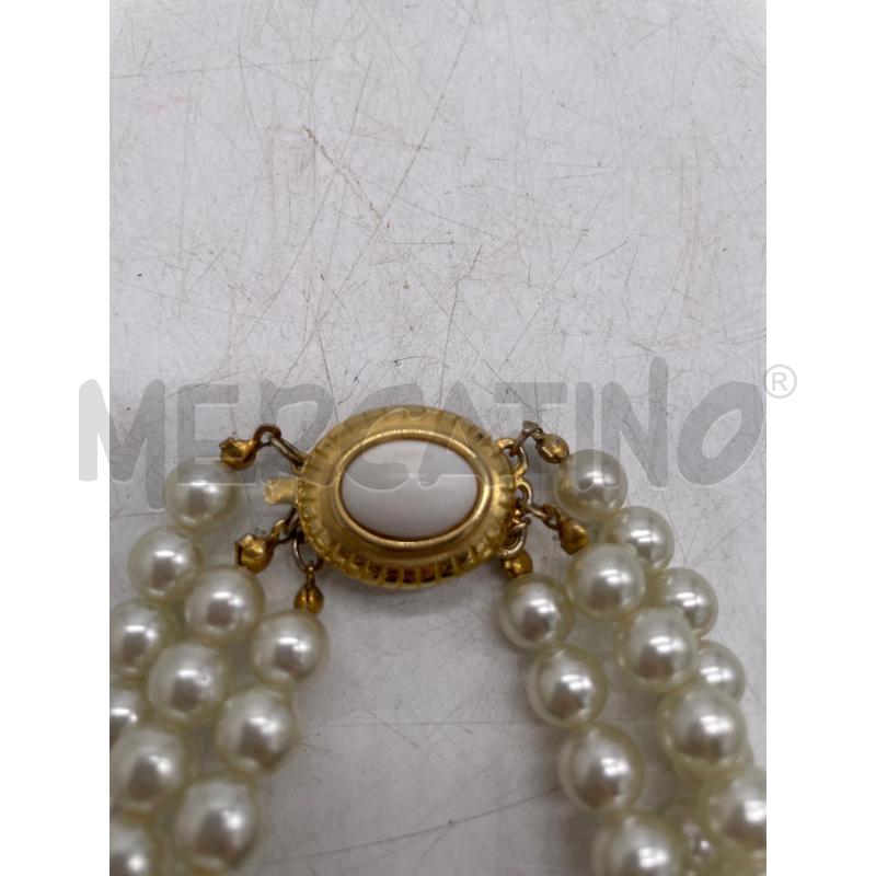 BRACCIALE 3 FILI PERLINE BIANCHE NERE CHIUSURA DORATA STILE VINTAGE | Mercatino dell'Usato Montesilvano 2