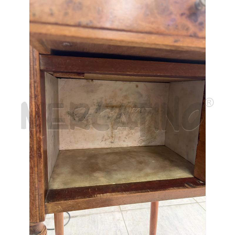 COMODINO LEGNO PIANO E INTERNO MARMO BORCHIE BRONZO RESTAURATO | Mercatino dell'Usato Montesilvano 3