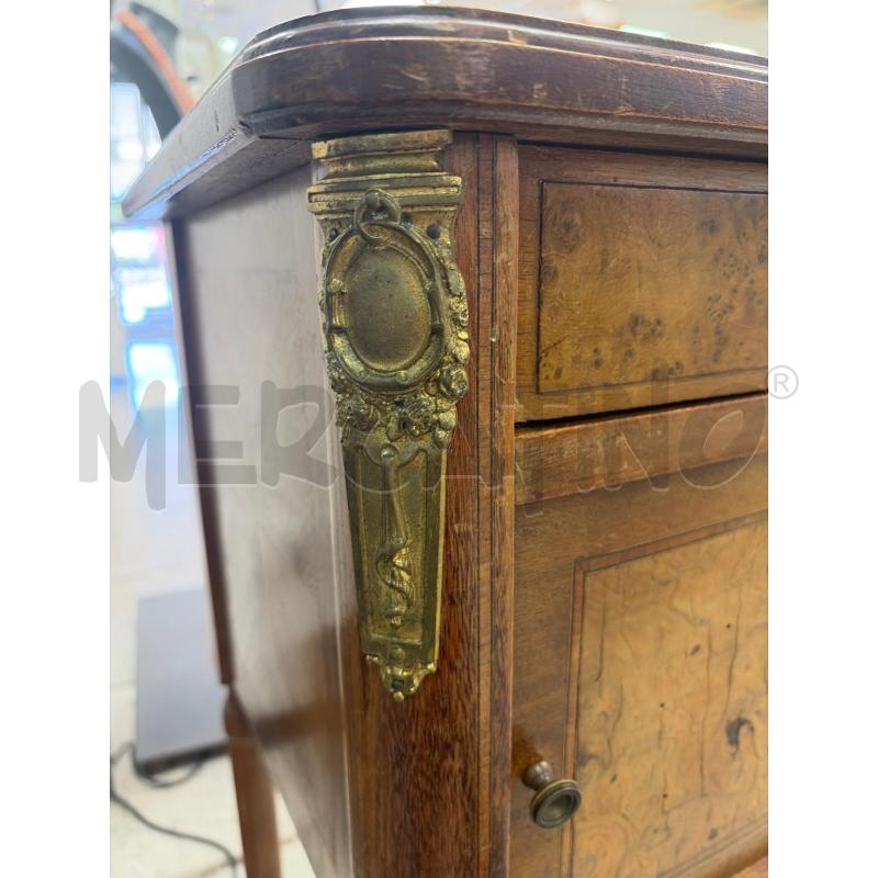COMODINO LEGNO PIANO E INTERNO MARMO BORCHIE BRONZO RESTAURATO | Mercatino dell'Usato Montesilvano 4