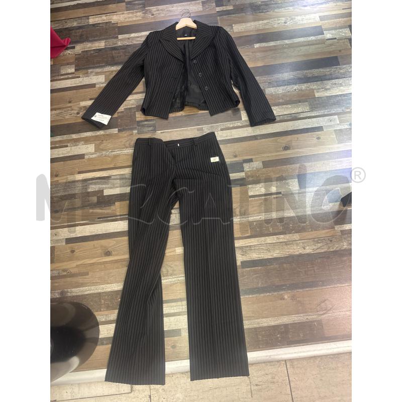 COMPLETO DONNA IMPERIAL NERORIGHE VELLUTO  | Mercatino dell'Usato Montesilvano 1