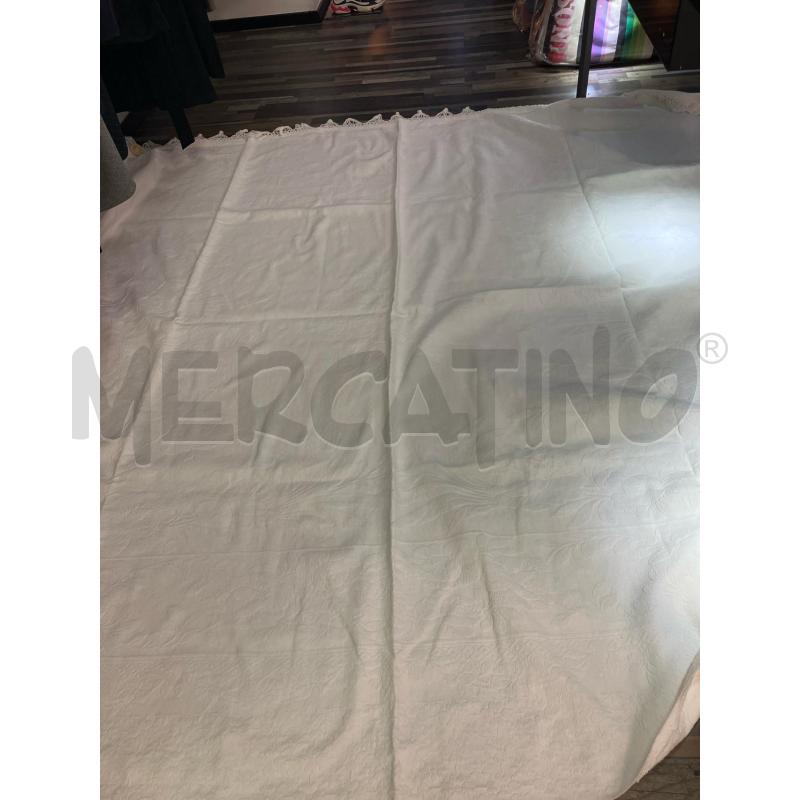 COPRI LETTO COTONE FRANGE PONPON BORDO | Mercatino dell'Usato Montesilvano 1