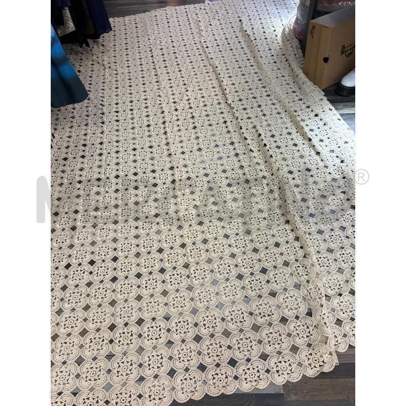 COPRI LETTO UNCINETTO MATRIMONIALE ECRU FATTO A MANO | Mercatino dell'Usato Montesilvano 1
