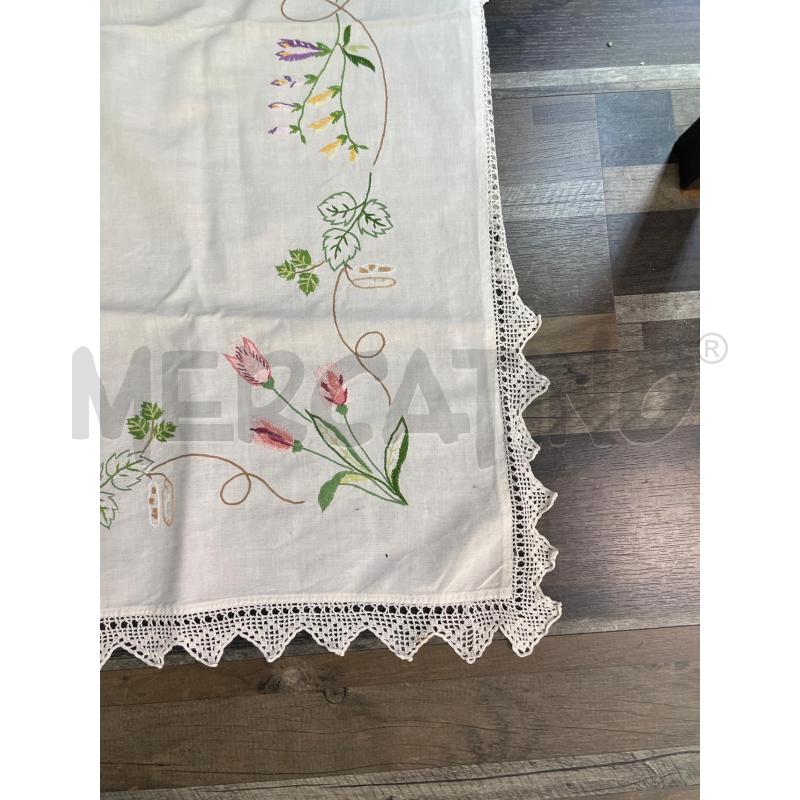 COPRI TAVOLO BIANCA FIORI RICAMATI | Mercatino dell'Usato Montesilvano 2