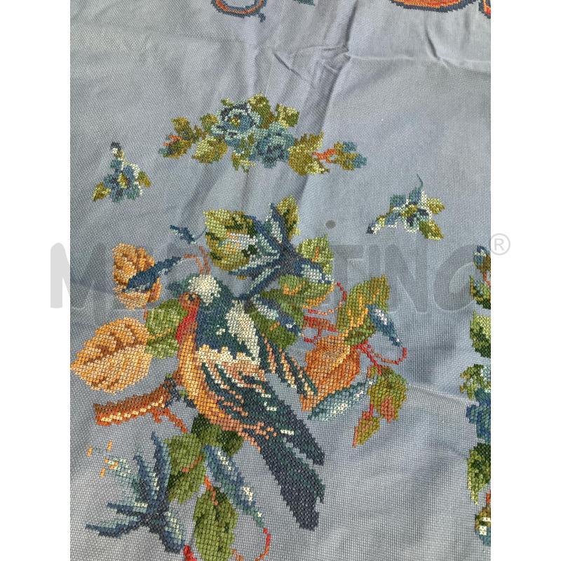 COPRI TAVOLO TONDO AZZURRO RICAMATO PUNTO CROCE UCCELLINO FIORI | Mercatino dell'Usato Montesilvano 2
