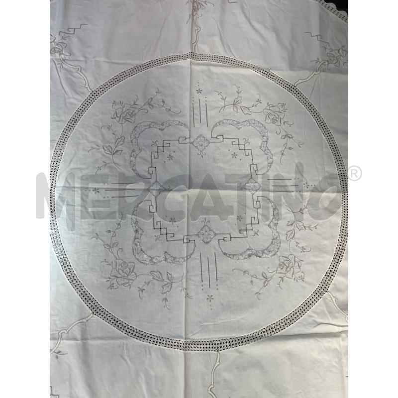 COPRI TAVOLO TONDO BORDINO UNCINETTO ECRU RICAMI MACCHINA | Mercatino dell'Usato Montesilvano 2