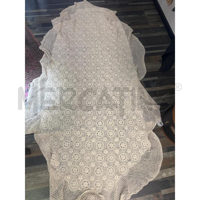 COPRI TAVOLO UNCINETTO ECRU 110X180 | Mercatino dell'Usato Montesilvano 1