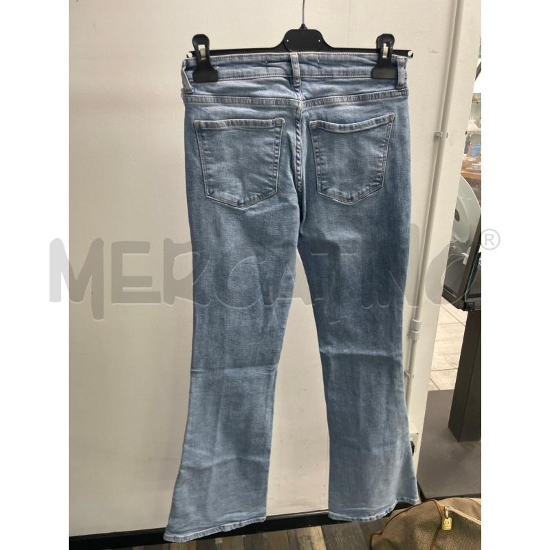 JEANS DONNA BERSHKA LAV CHIARO ZAMPA | Mercatino dell'Usato Montesilvano 3