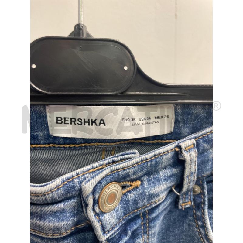JEANS DONNA BERSHKA LAV SCURO ZAMPA | Mercatino dell'Usato Montesilvano 2