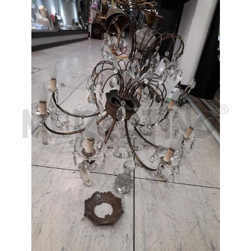 LAMPADARIO 8 BRACCIA CRISTALLO | Mercatino dell'Usato Montesilvano 4