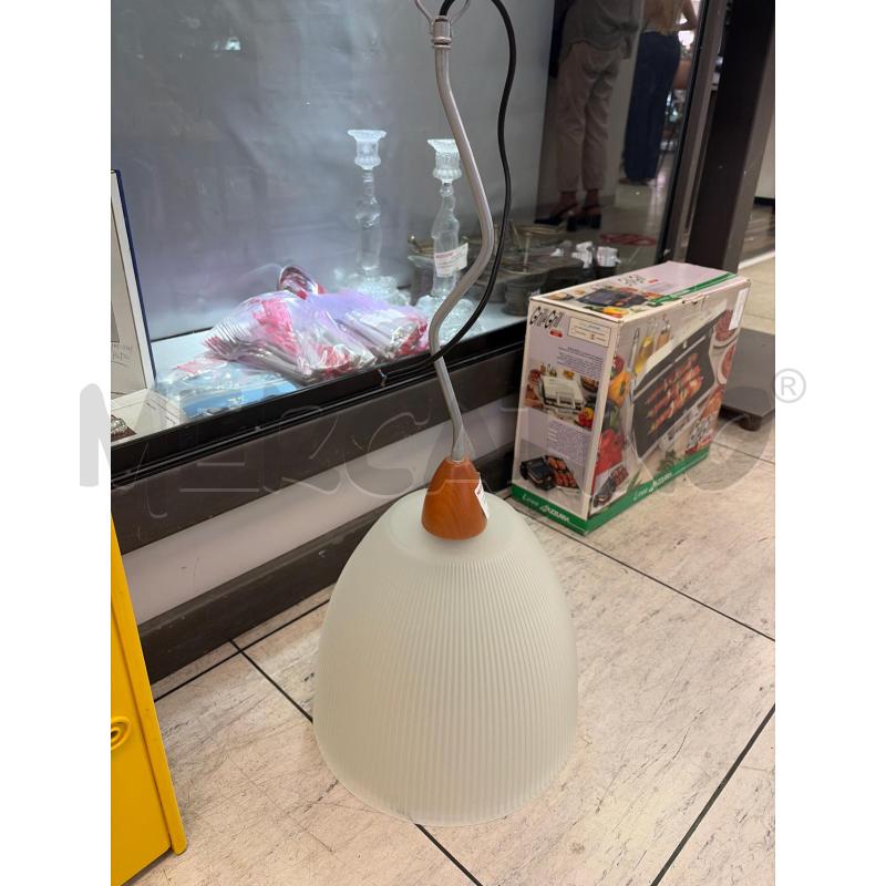 LAMPADARIO BIANCO CAMPANA RIGA TESTA LEGNO | Mercatino dell'Usato Montesilvano 1