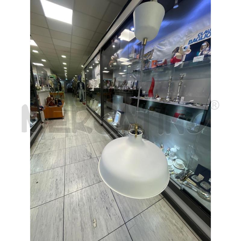 LAMPADARIO BIANCVO CAMPANA METALLO | Mercatino dell'Usato Montesilvano 2