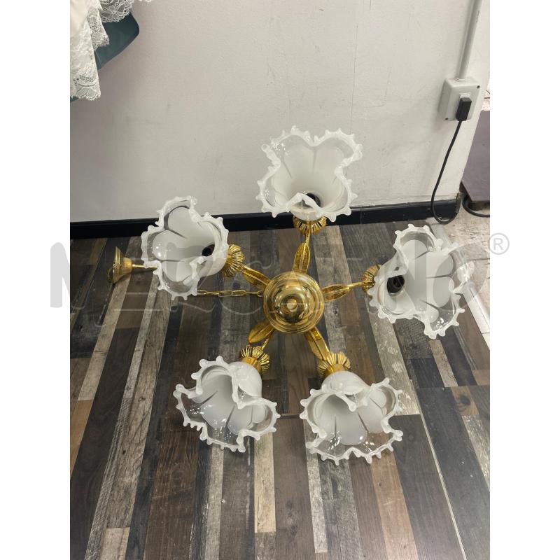 LAMPADARIO OTTONE 5 VETRI BIANCHI | Mercatino dell'Usato Montesilvano 2