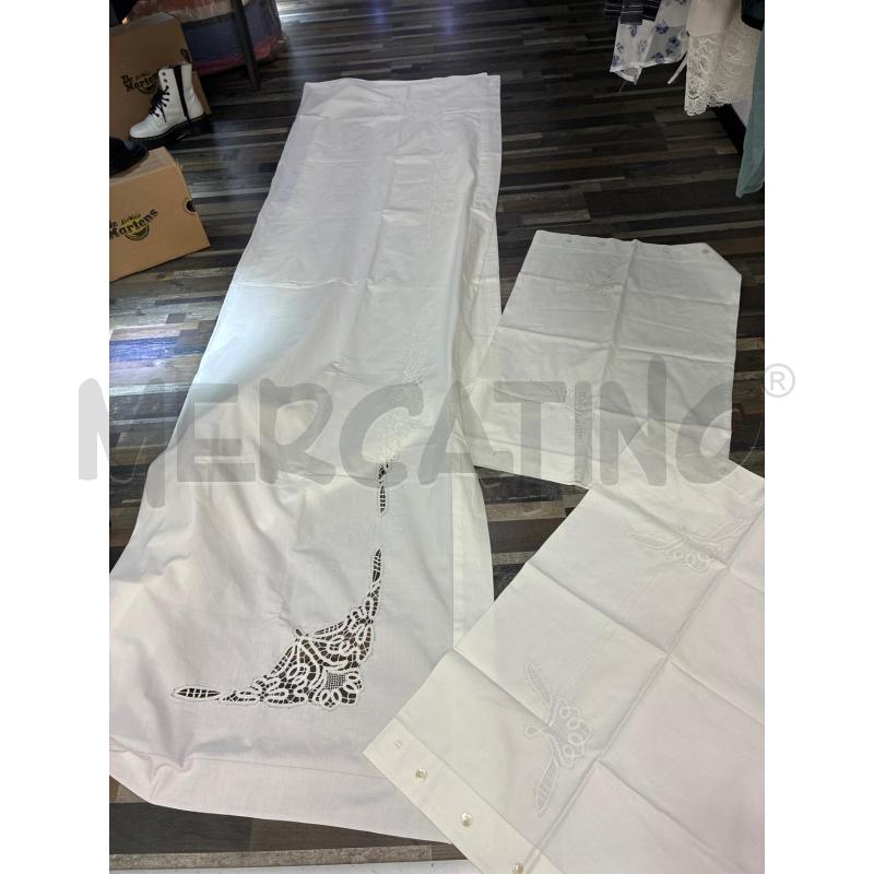 LENZUOLO MATRIMONIALE BIANCO INSERTI TOMBOLO BIANCO | Mercatino dell'Usato Montesilvano 2