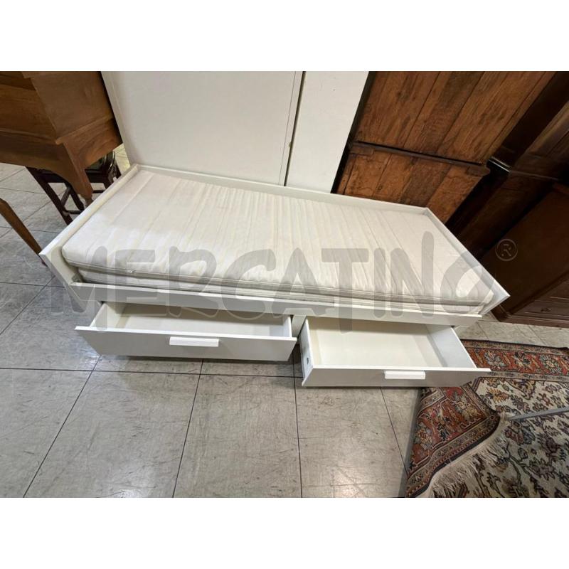 LETTO CONTENITORE BIANCO DOPPIO PRESENTA DOGHE ROTTE E IMPERFEZOINI | Mercatino dell'Usato Montesilvano 2