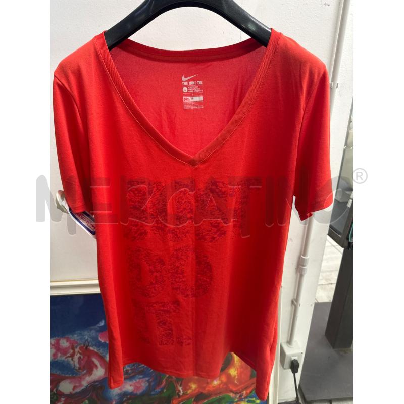 MAGLIA DONNA NIKE ROSSA STAMPA  | Mercatino dell'Usato Montesilvano 1