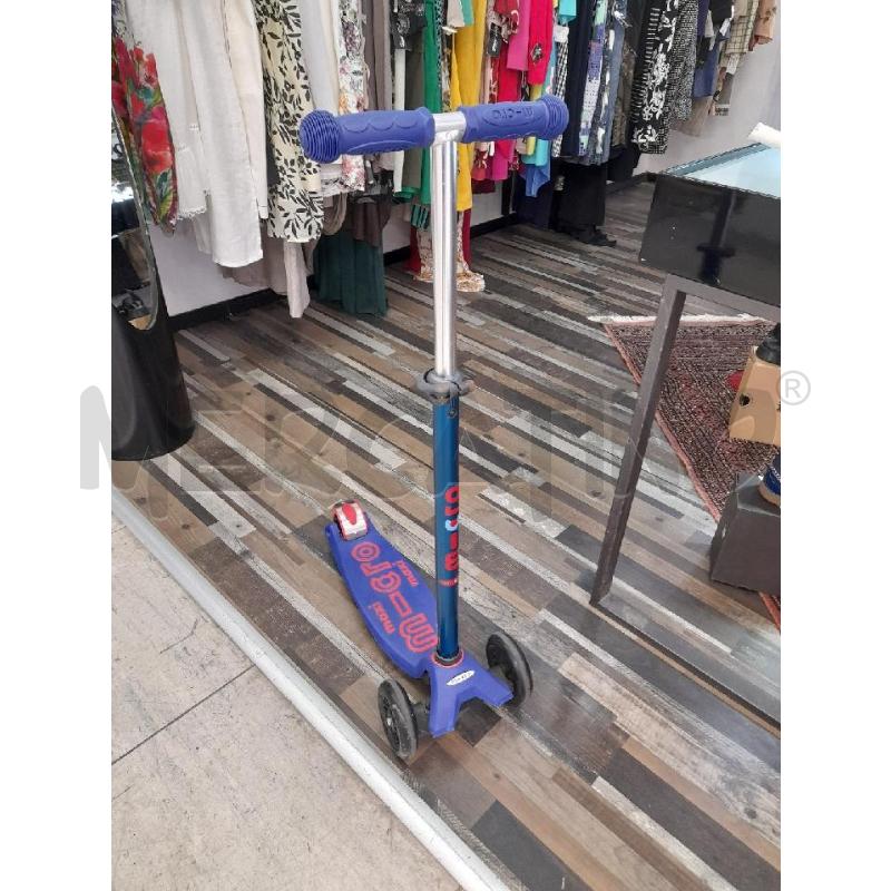 MONOPATTINO BIMBO BLU MAXI | Mercatino dell'Usato Montesilvano 1