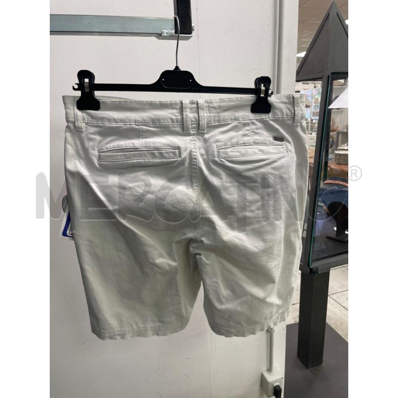 PANTALONCINO UOMO GUESS GRIGIO CHIARO | Mercatino dell'Usato Montesilvano 2